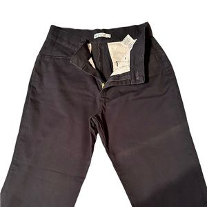 Lee relax fit at the waist women’s pants size 8 medium.